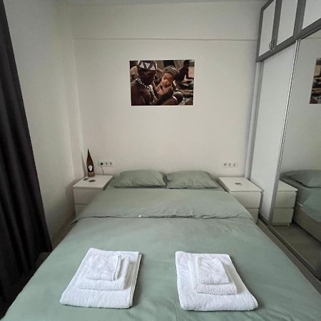 Centrally Located, 2+1 House In Taksim, Cihangir Appartement Istanboel Buitenkant foto