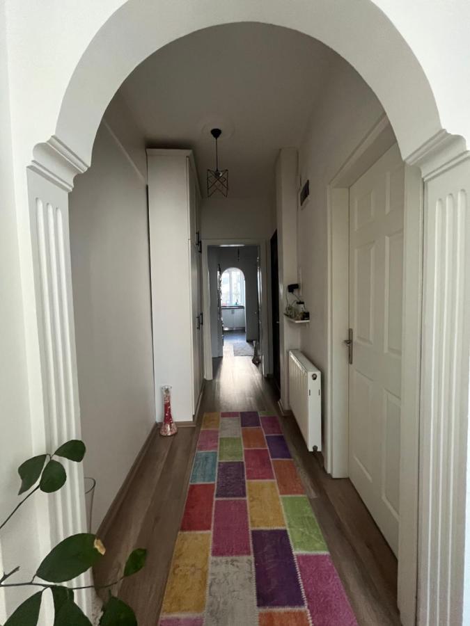 Centrally Located, 2+1 House In Taksim, Cihangir Appartement Istanboel Buitenkant foto