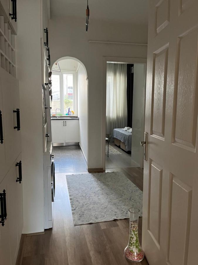 Centrally Located, 2+1 House In Taksim, Cihangir Appartement Istanboel Buitenkant foto