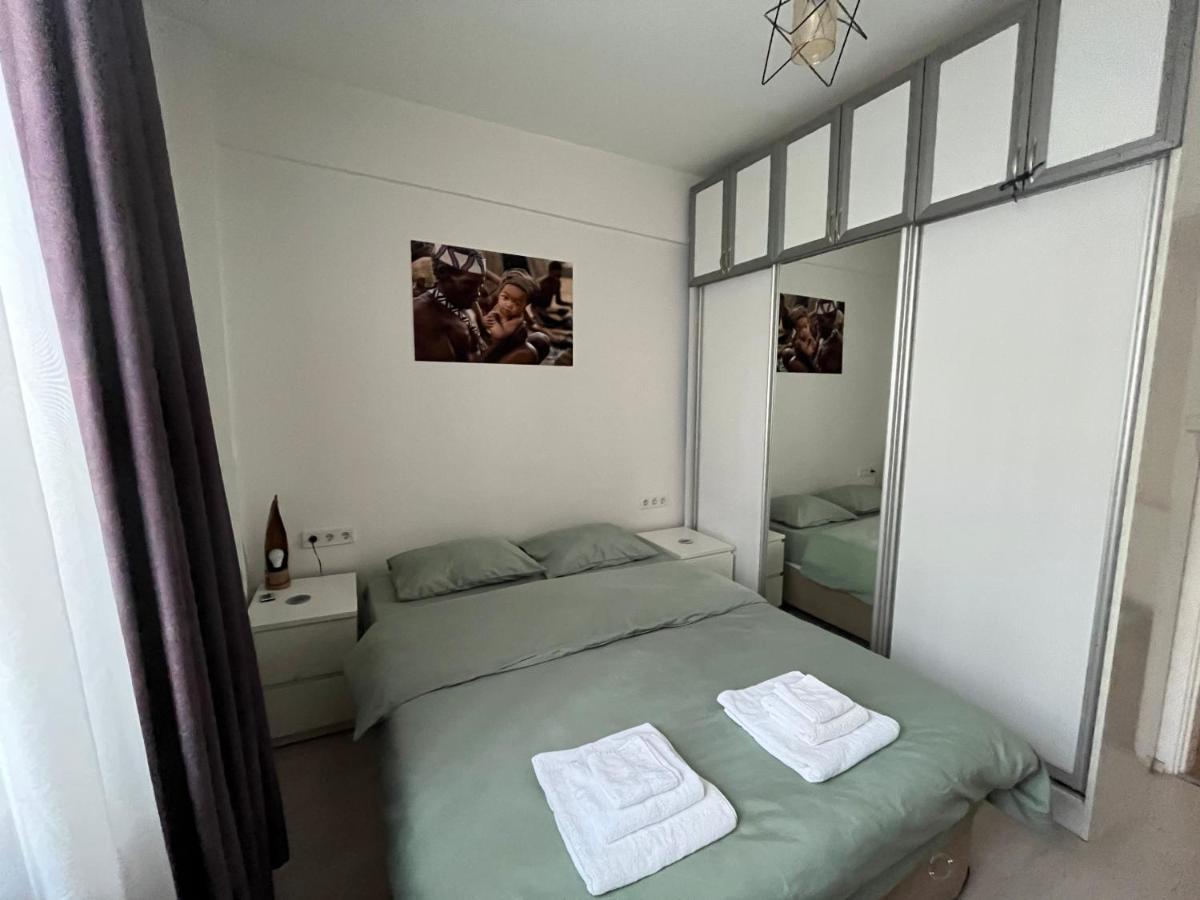 Centrally Located, 2+1 House In Taksim, Cihangir Appartement Istanboel Buitenkant foto