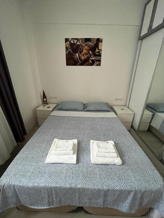 Centrally Located, 2+1 House In Taksim, Cihangir Appartement Istanboel Buitenkant foto