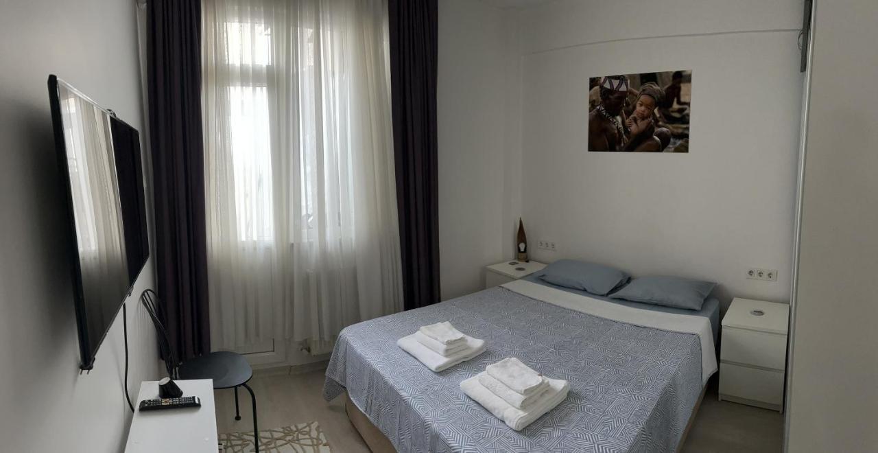 Centrally Located, 2+1 House In Taksim, Cihangir Appartement Istanboel Buitenkant foto