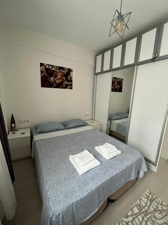 Centrally Located, 2+1 House In Taksim, Cihangir Appartement Istanboel Buitenkant foto